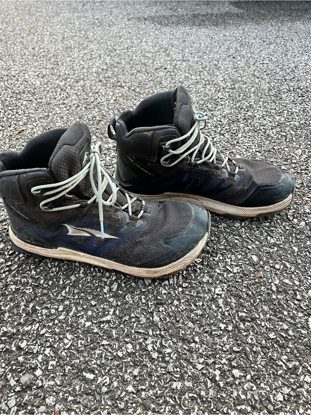 Altra women's teal 9 Altra hikers
